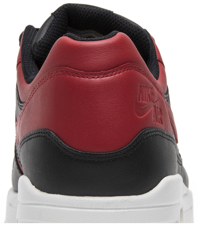 Nike Air Max 1 Premium Bred