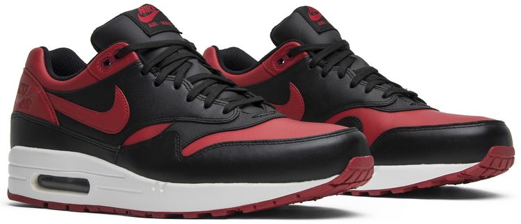 Nike Air Max 1 Premium Bred