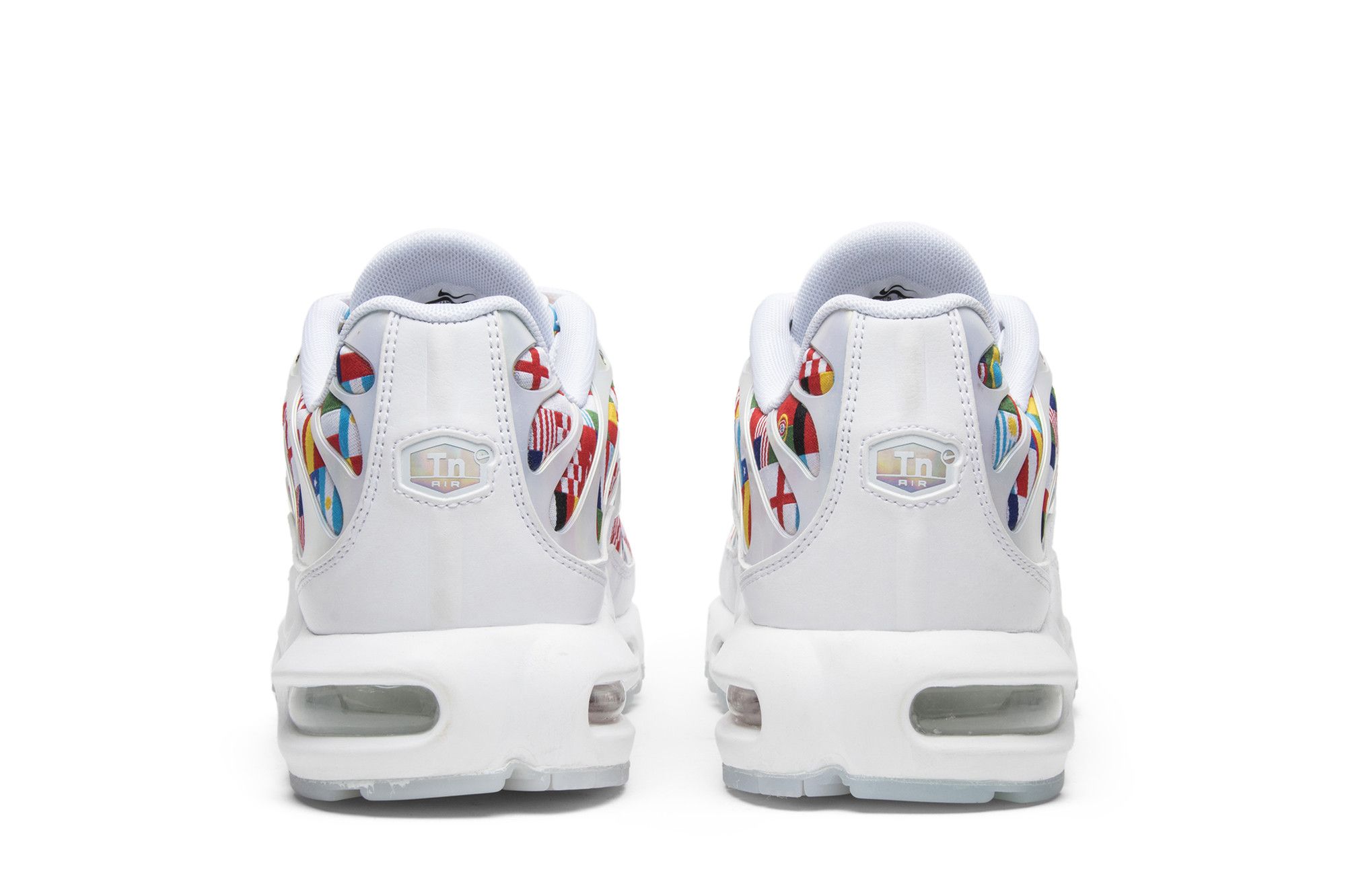 Air max plus international flag deals