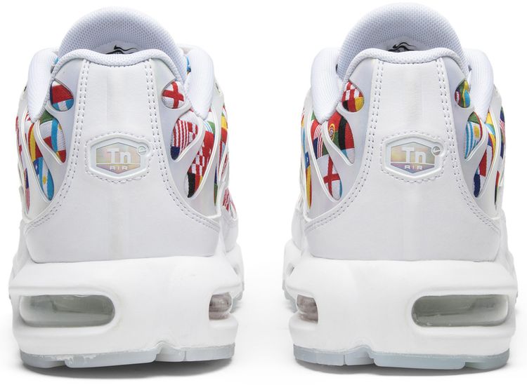 Nike Air Max Plus International Flag