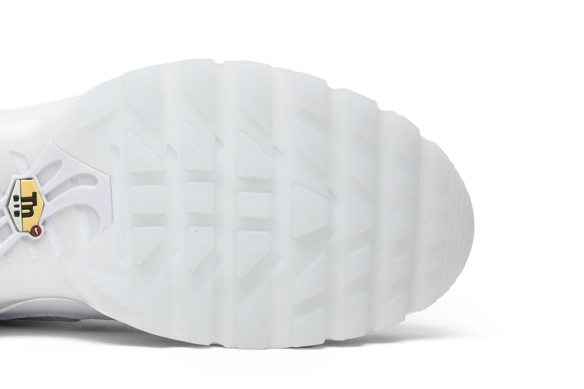 Buy Air Max Plus International Flag AO5117 100 GOAT CA