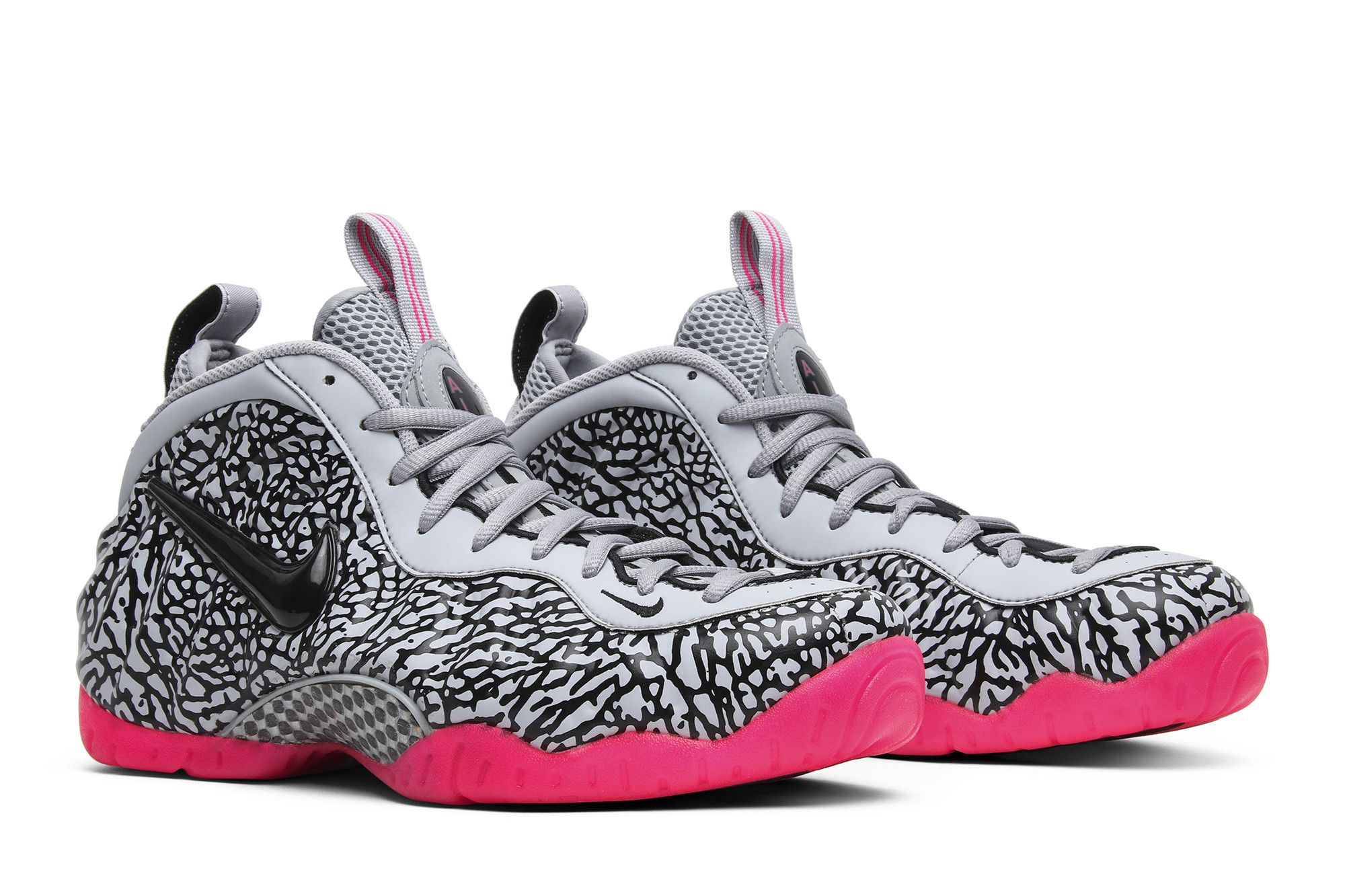 Nike Foamposite エレファントプリント スニーカー Nike Foamposite エレファントプリント スニーカー - メルカリ