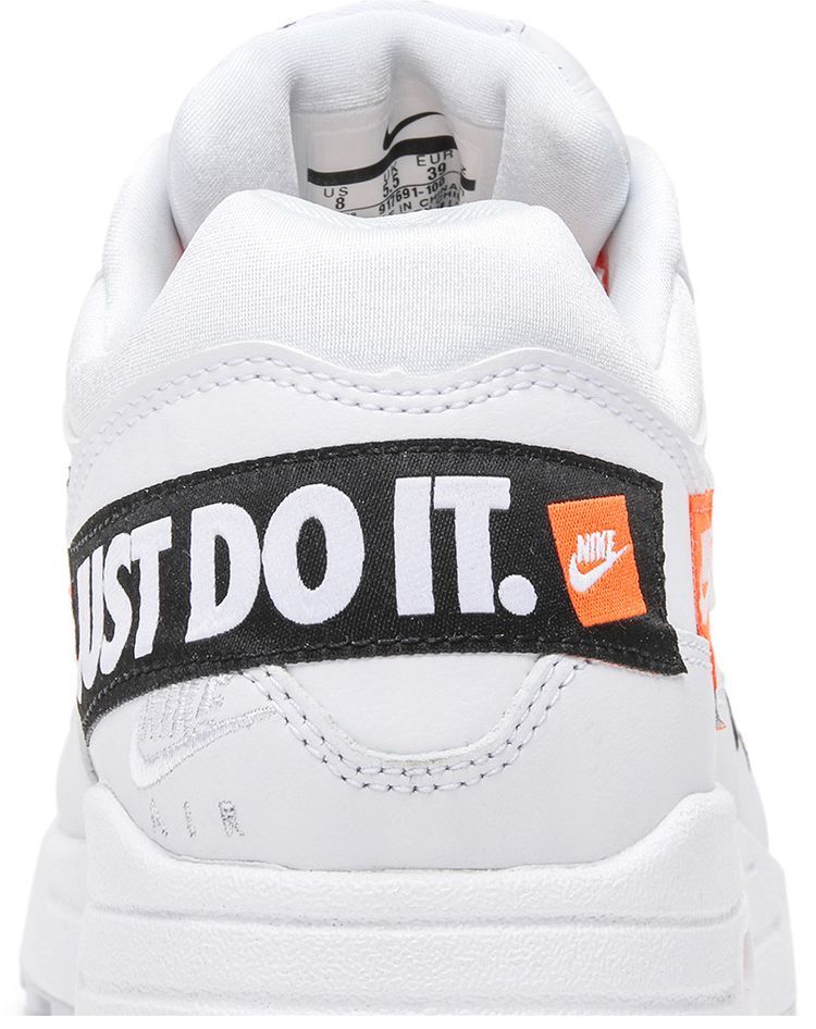 Nike Wmns Air Max 1 LX Just Do It