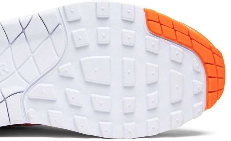 Nike Wmns Air Max 1 LX Just Do It