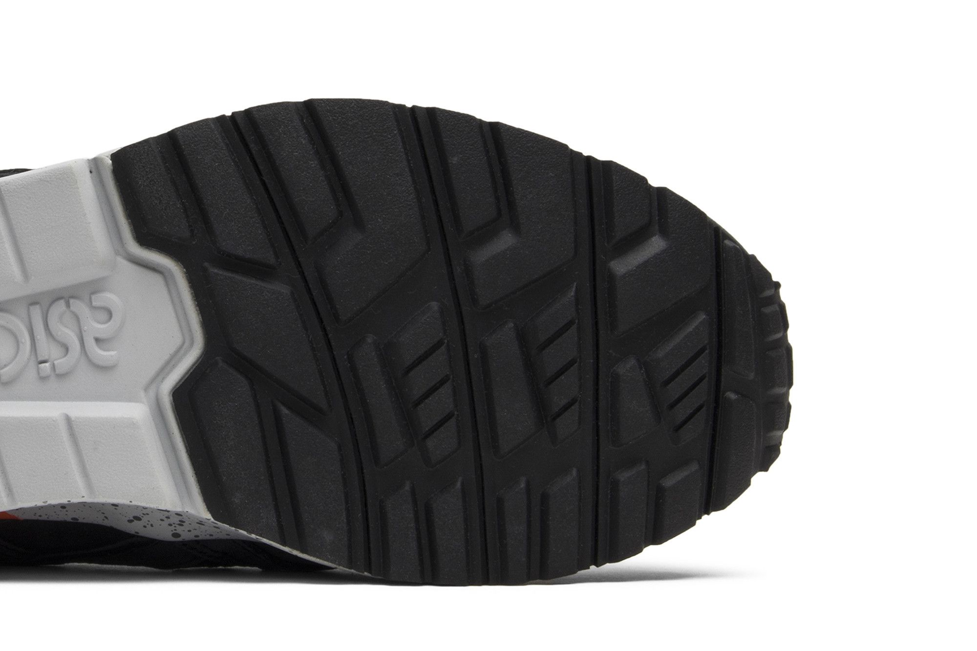 Asics false flag deals