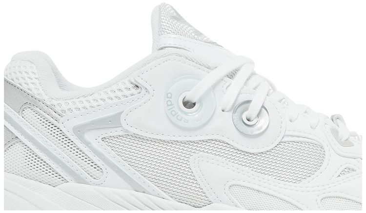 Wmns Astir White Silver Metallic
