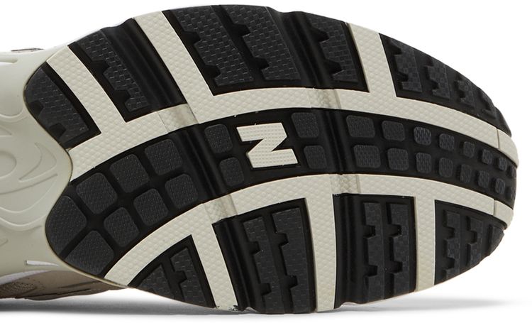 New Balance 725 Moonbeam