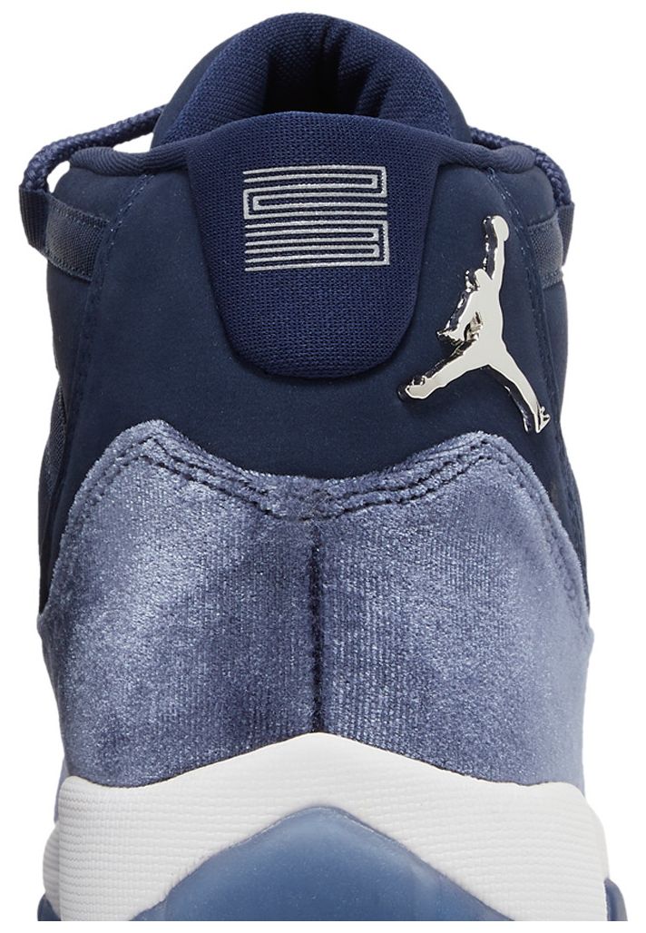 Wmns Air Jordan 11 Retro Midnight Navy Velvet