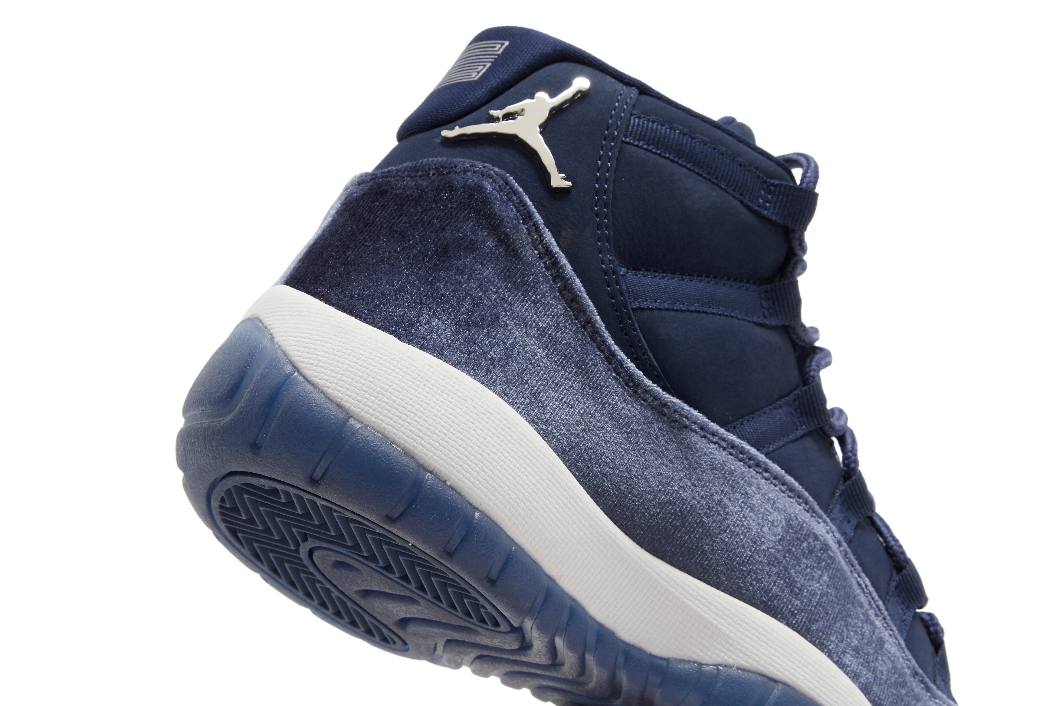 Blue velvet 11s release date hotsell