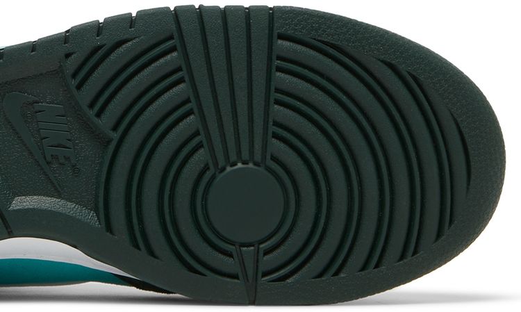 Nike Dunk High SE Athletic Club   Pro Green