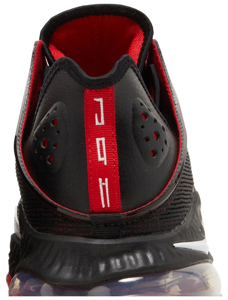 LeBron 19 Low Bred