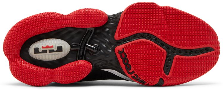 LeBron 19 Low Bred