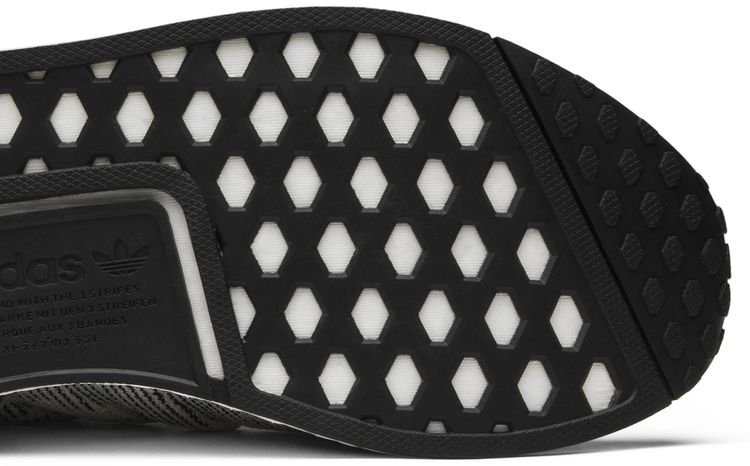 Adidas NMD R1 Primeknit Sesame