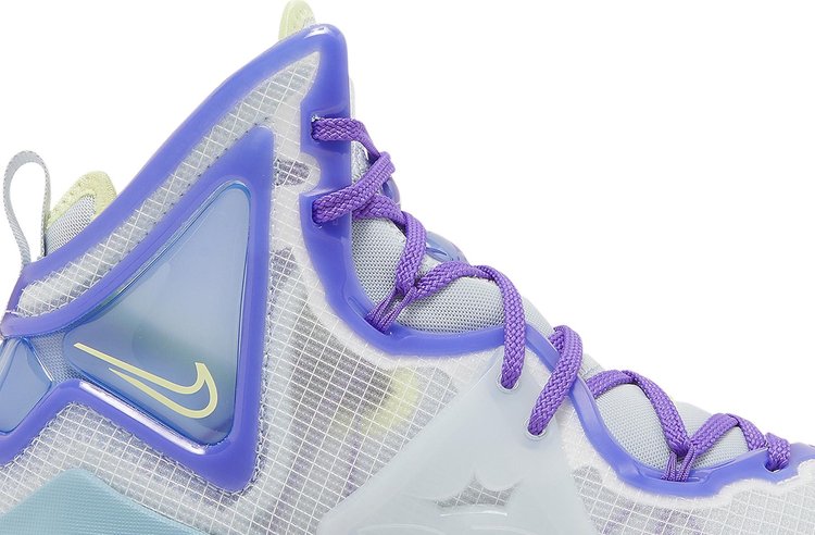 LeBron 19 GS Easter