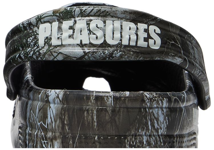 Pleasures x Realtree x Crocs Classic Clog Skeleton   Edge Camo