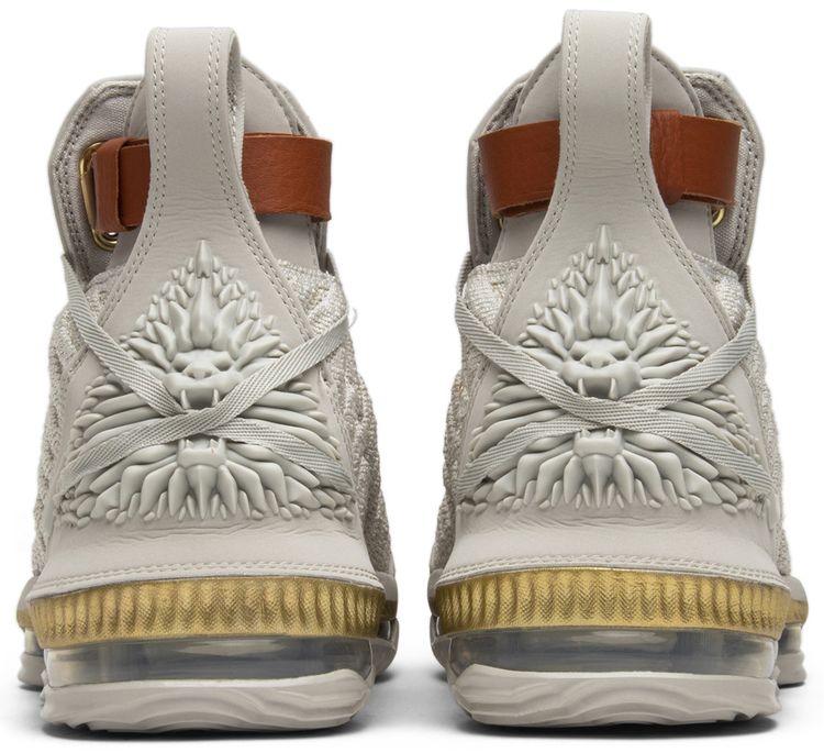 Nike HFR x Wmns LeBron 16 Sail