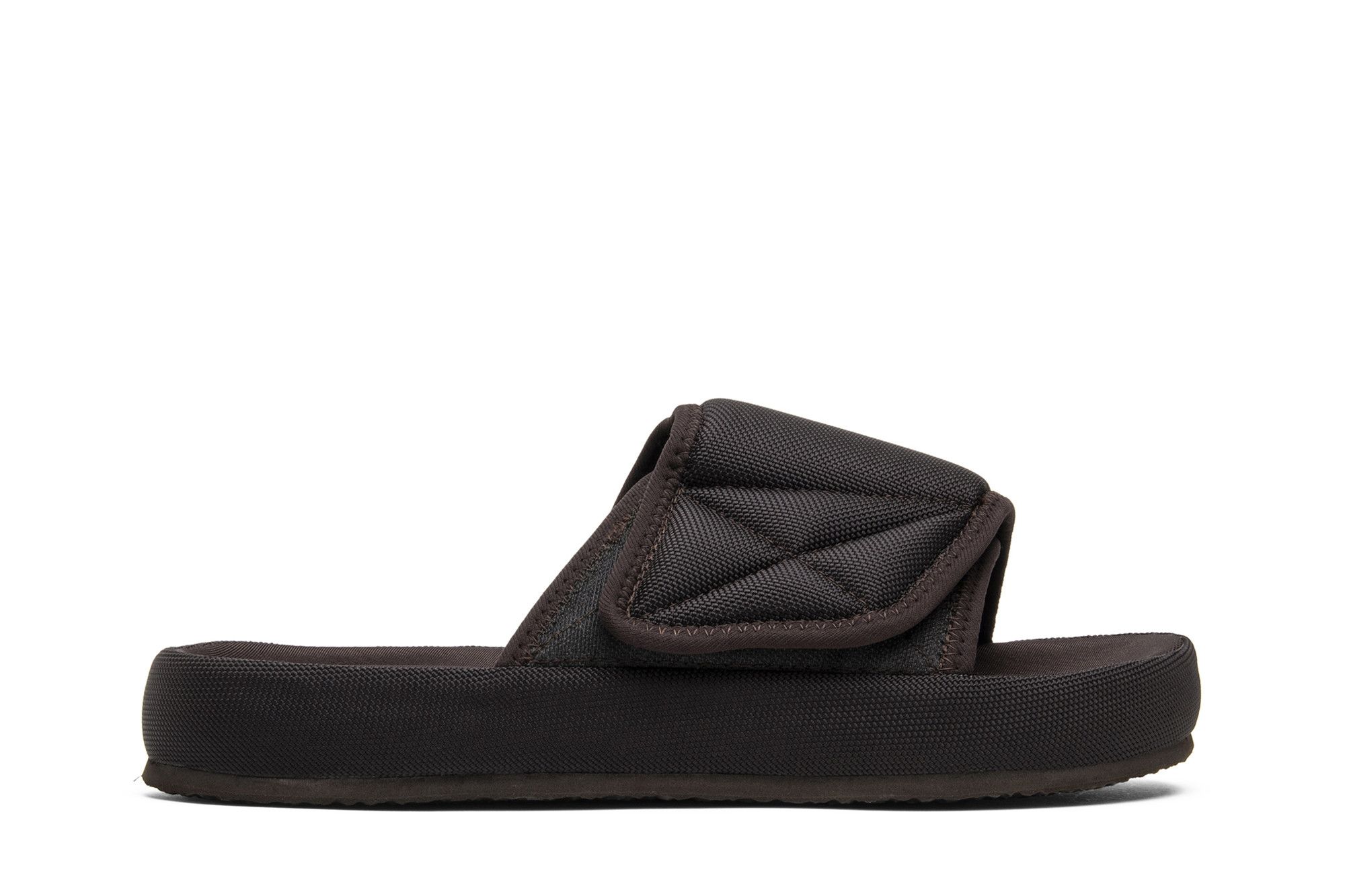 Yeezy season hotsell 6 slides black