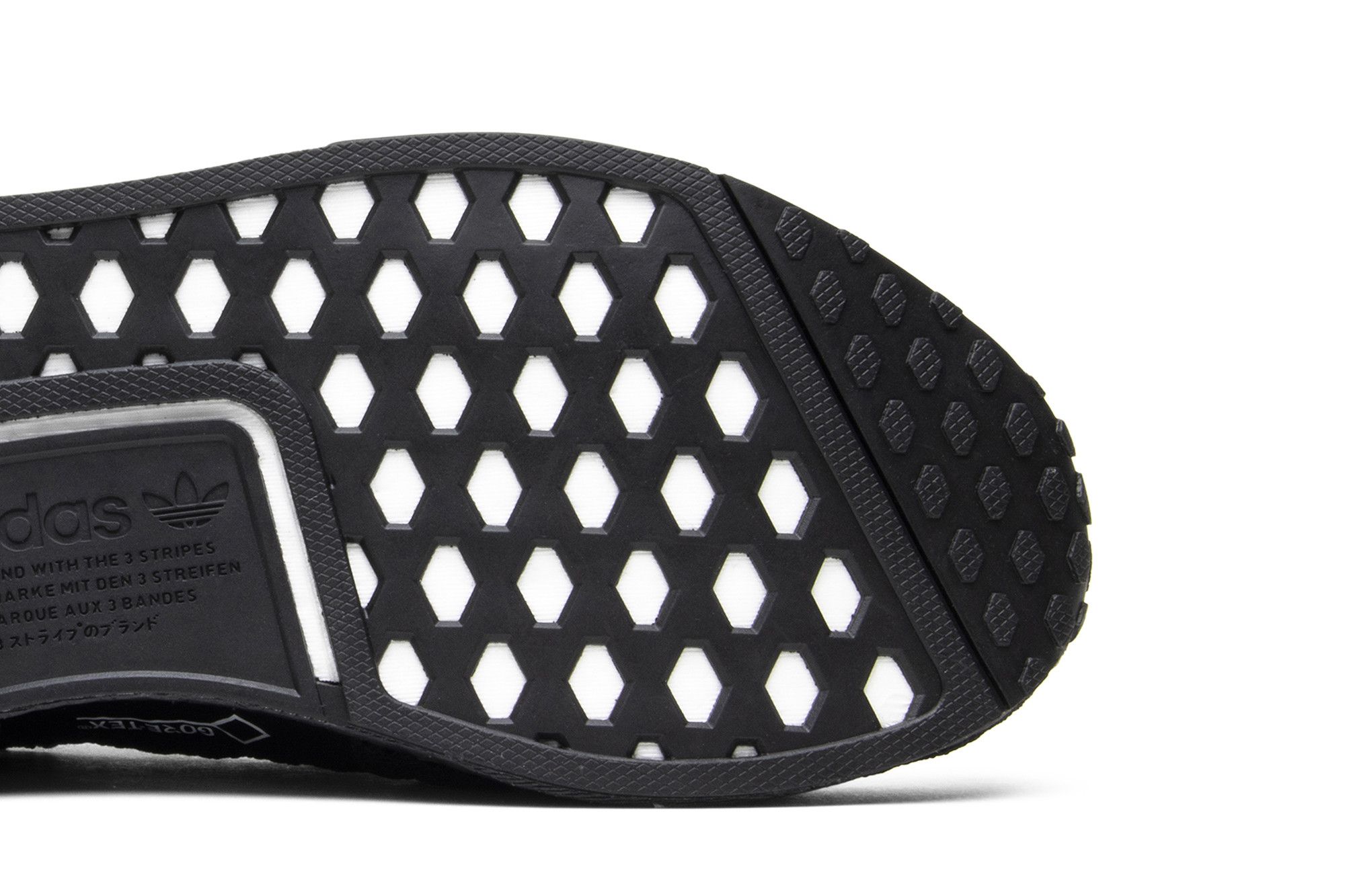 Aq0927 nmd new arrivals