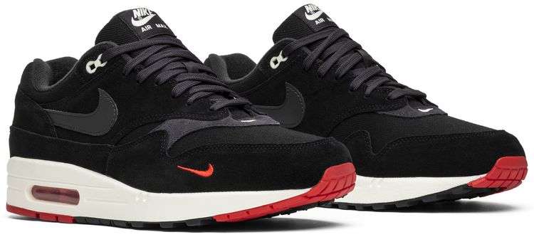 Nike Air Max 1 Premium Bred