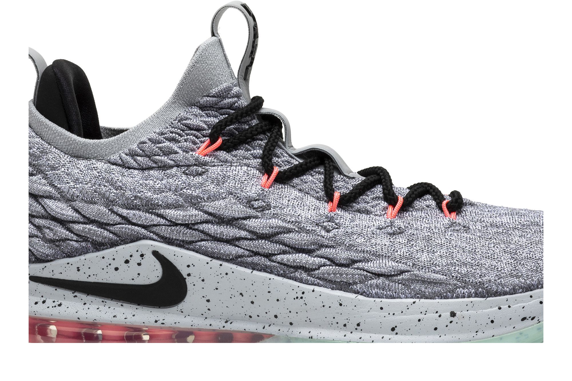 Lebrons 15 low outlet