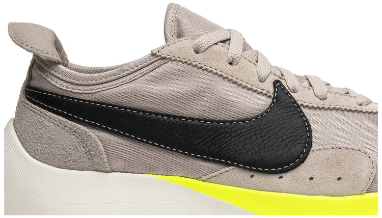 Nike Moon Racer String