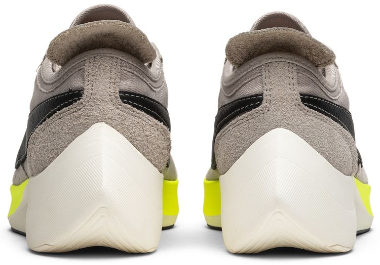 Nike Moon Racer String