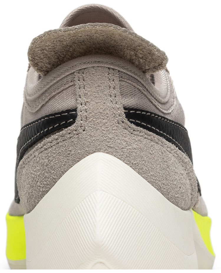 Nike Moon Racer String