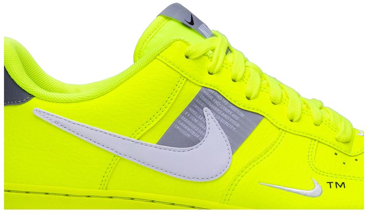 Nike Air Force 1 07 LV8 Overbranding