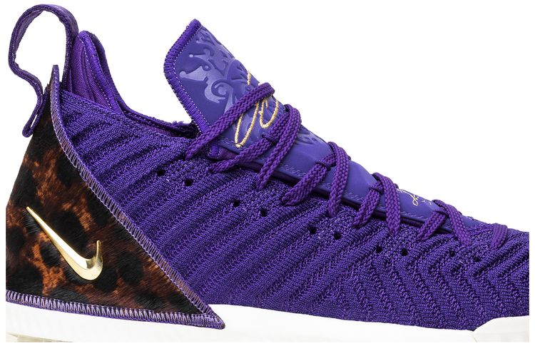LeBron 16 King Court Purple
