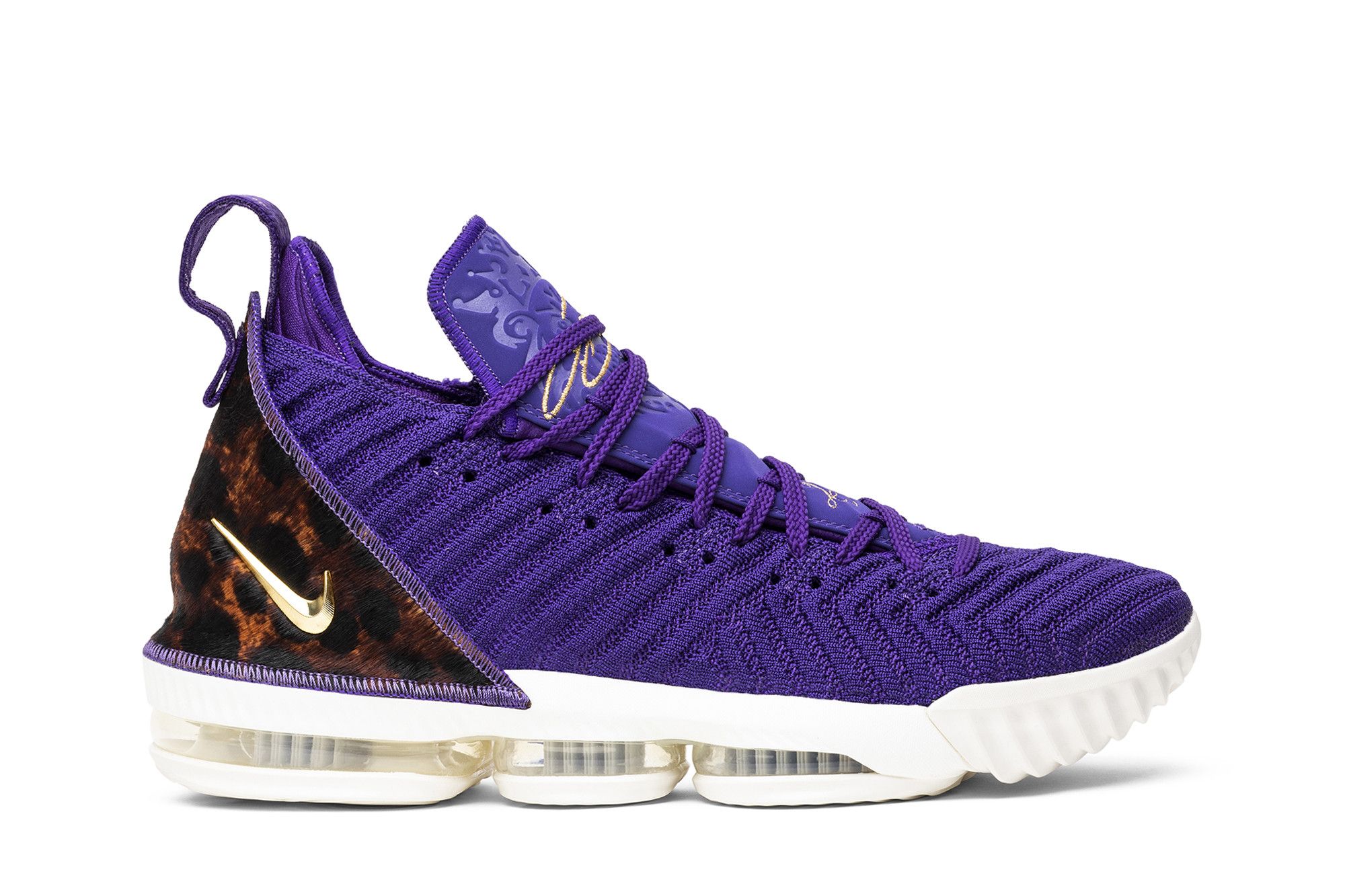 Lebron 16 low basketball shoes purple top