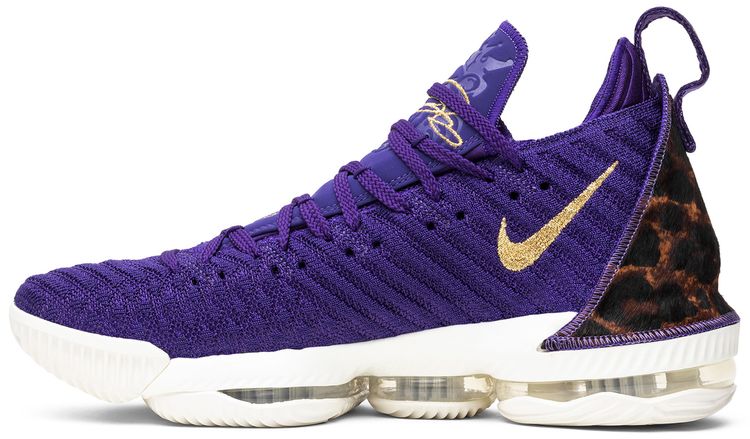 LeBron 16 King Court Purple