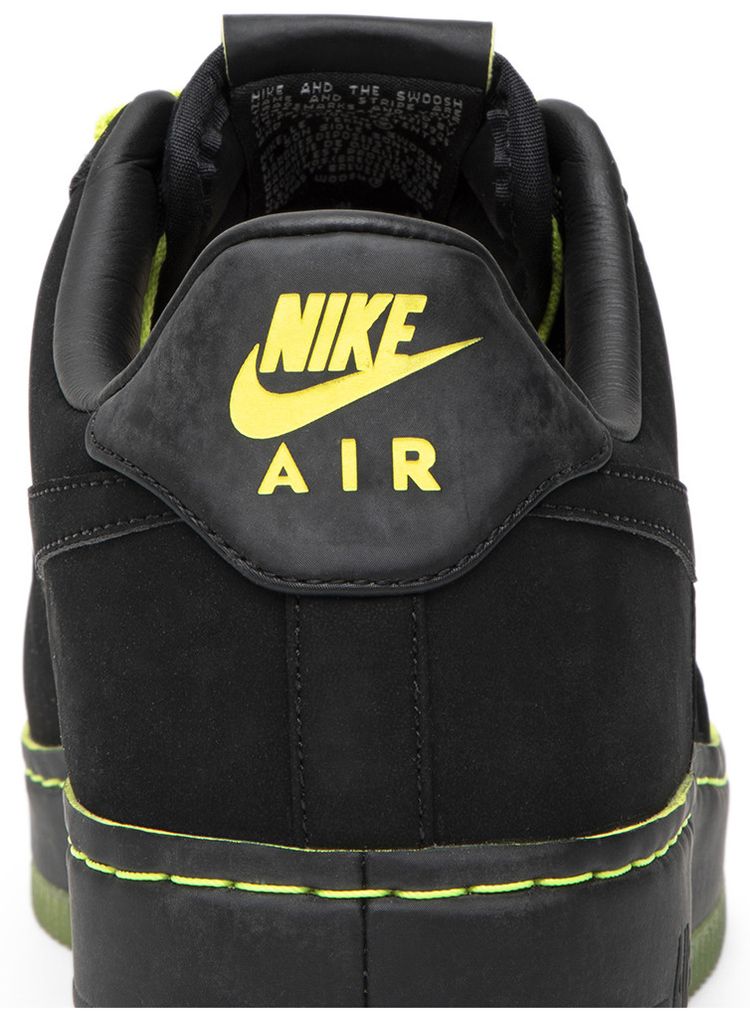 KAWS x Nike Air Force 1 Low Supreme