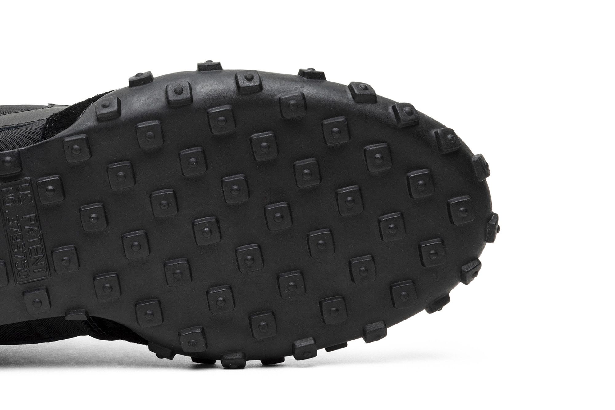 Buy Comme des Garçons x Waffle Racer 17 'Black' - AA9709 001 Buy Comme des Garçons x Waffle Racer 17 'Black' - AA9709 001