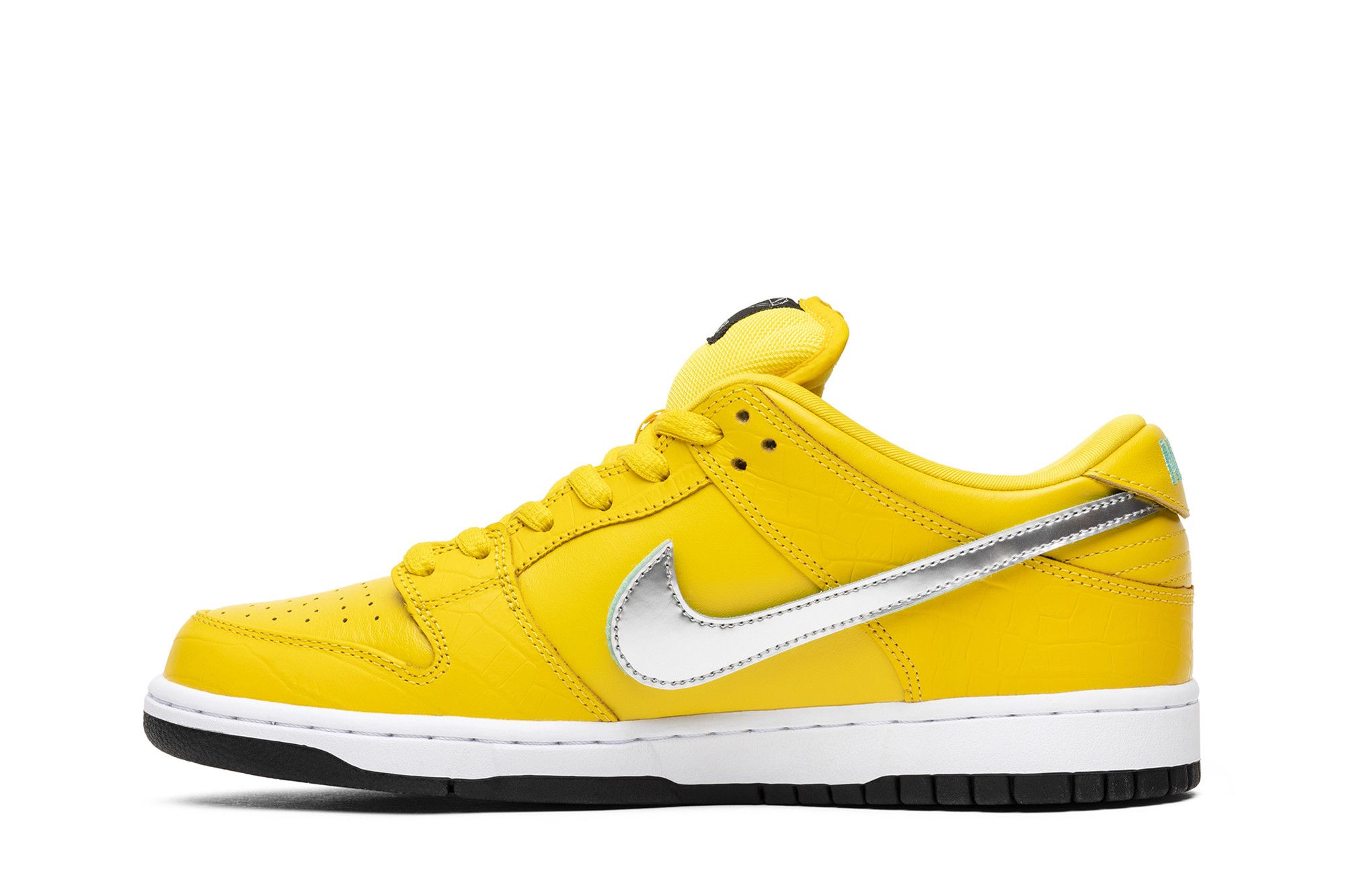 Buy Nike Diamond Supply Co. x Dunk Low Pro SB 'Canary Diamond