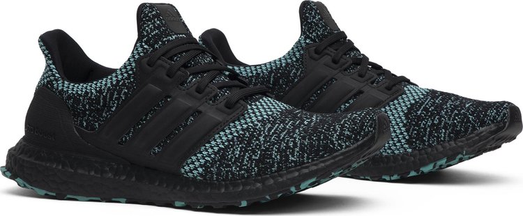 UltraBoost 40 Black True Green