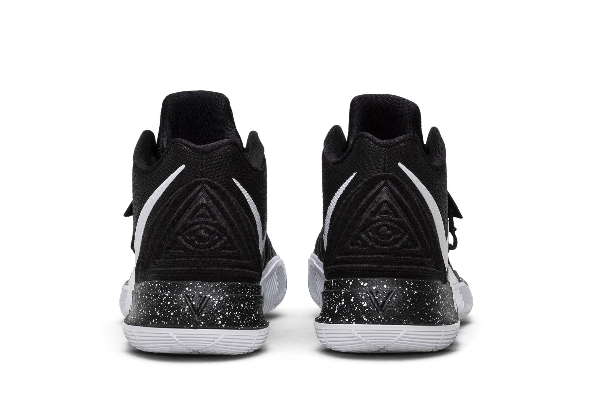 Nike kyrie 5 black magic hot sale