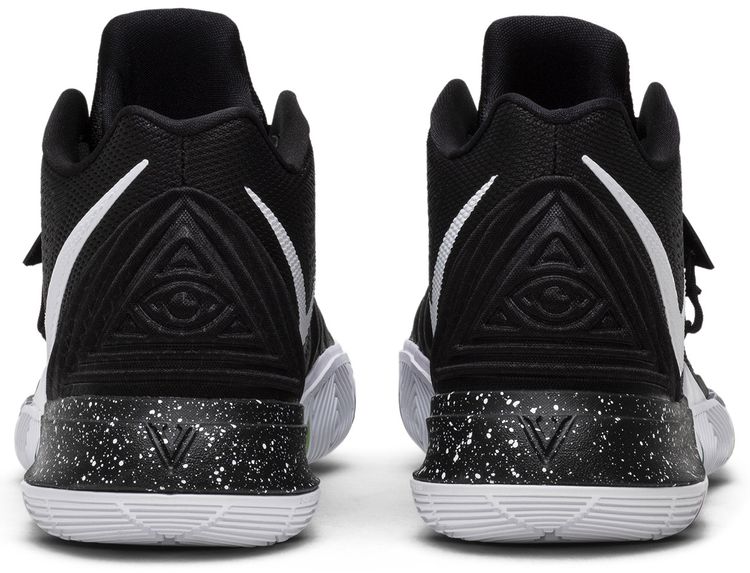 Nike Kyrie 5 Black Magic