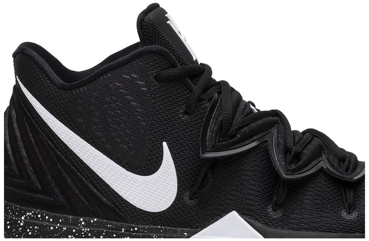 Nike Kyrie 5 Black Magic