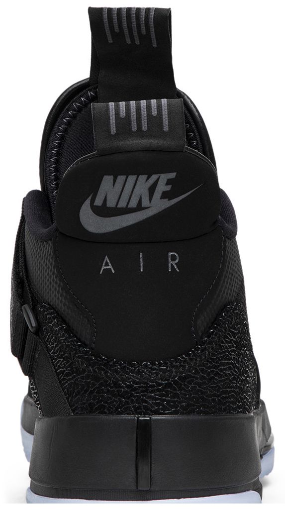 Air Jordan 33 Utility Blackout