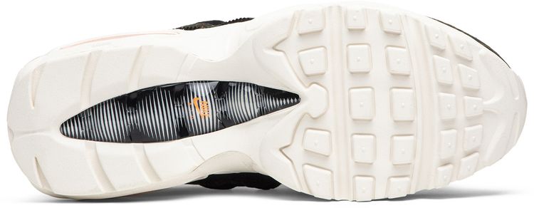 Carhartt WIP x Nike Air Max 95 Camo