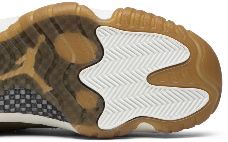 Wmns Air Jordan 11 Retro Olive Lux