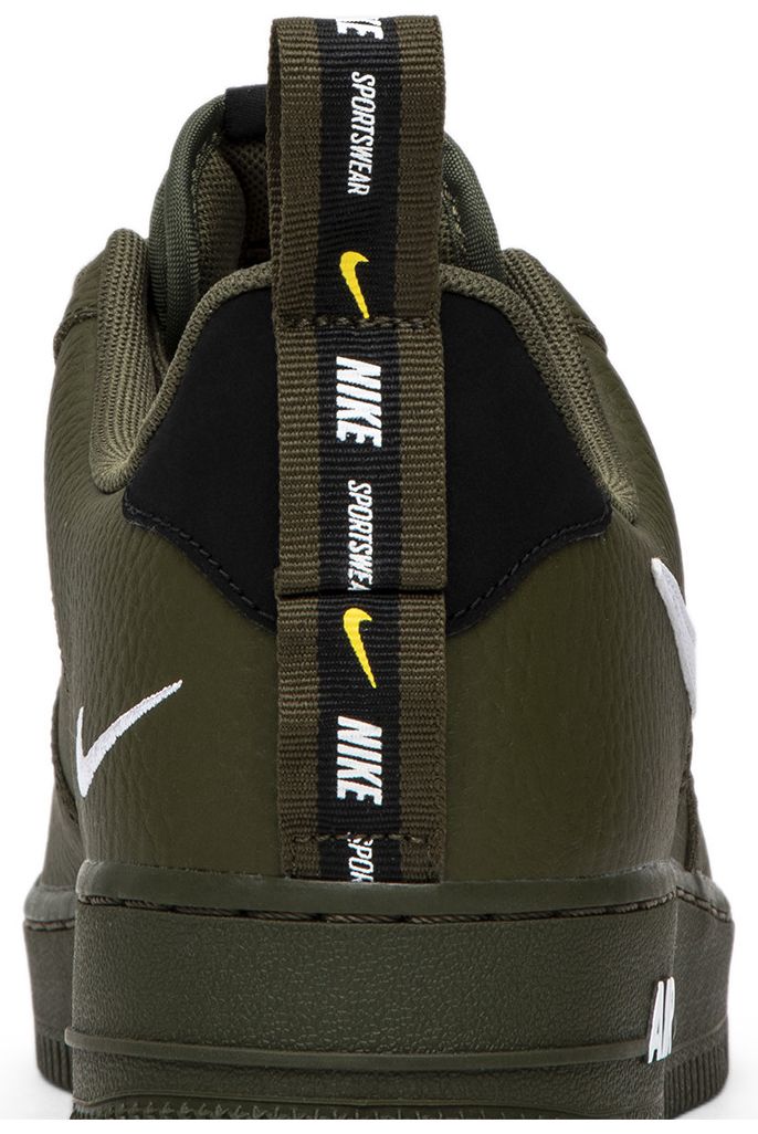 Nike Air Force 1 07 LV8 Overbranding