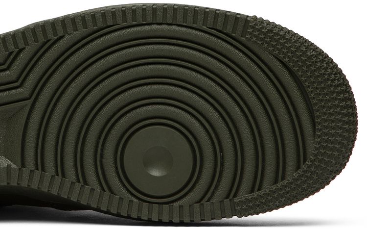 Nike Air Force 1 07 LV8 Overbranding