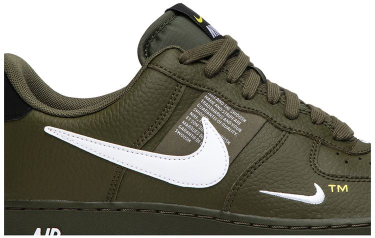 Nike Air Force 1 07 LV8 Overbranding