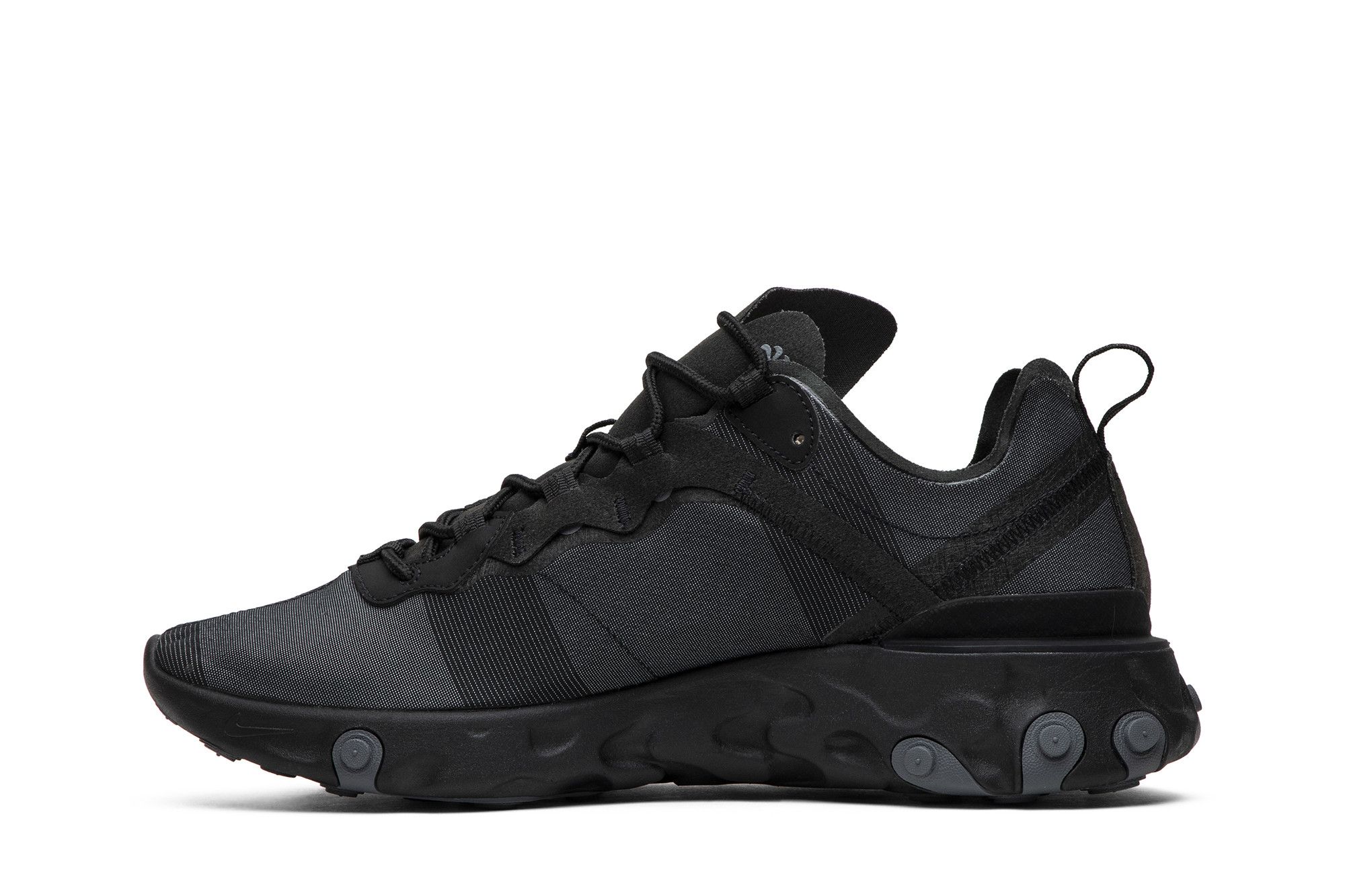 Triple black nike element top