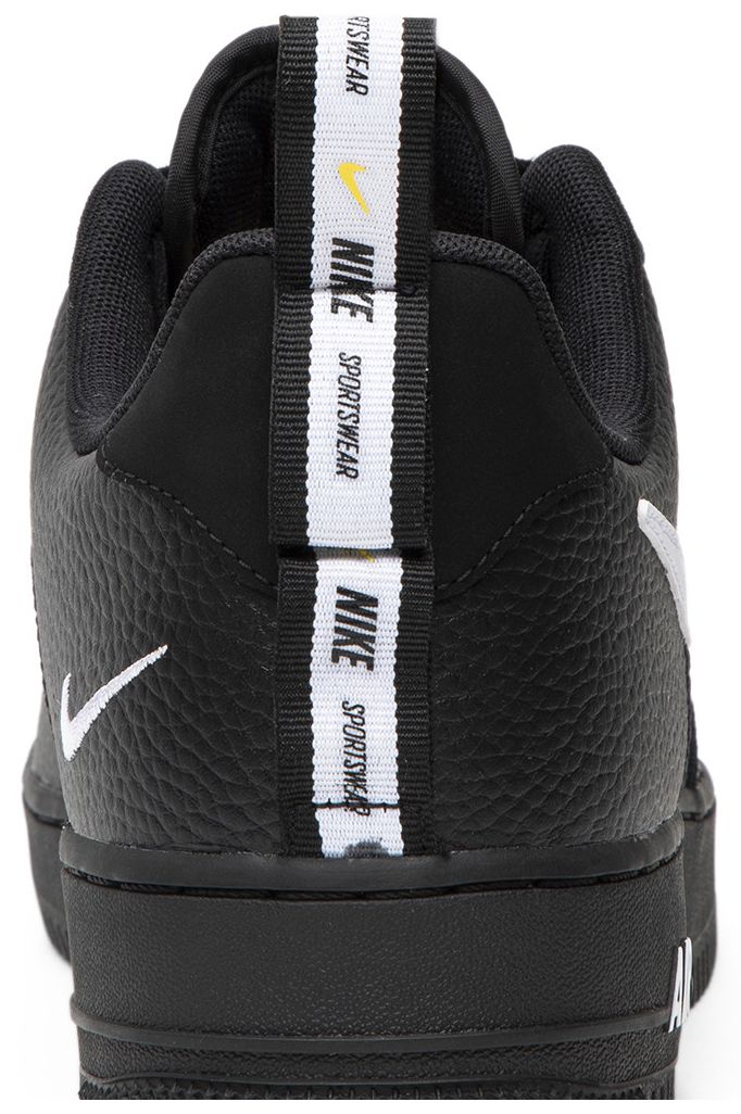 Nike Air Force 1 07 LV8 Overbranding