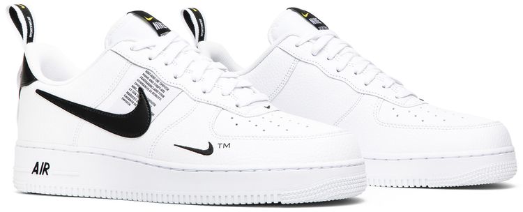Air Force 1 07 LV8 Overbranding