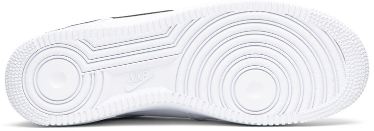 Air Force 1 07 LV8 Overbranding