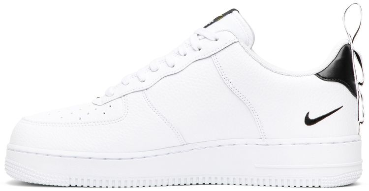 Air Force 1 07 LV8 Overbranding