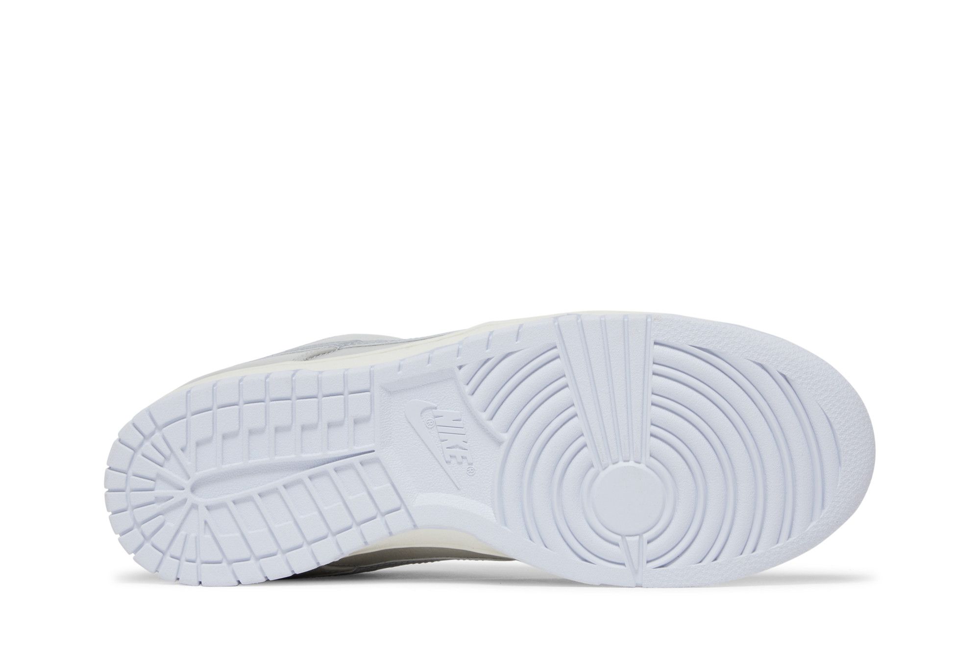 Buy Dunk Low SE 'Metallic Silver' - DX3197 095 | GOAT